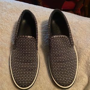 Only wore one time , very comfortable shoe , don’t wear any more.